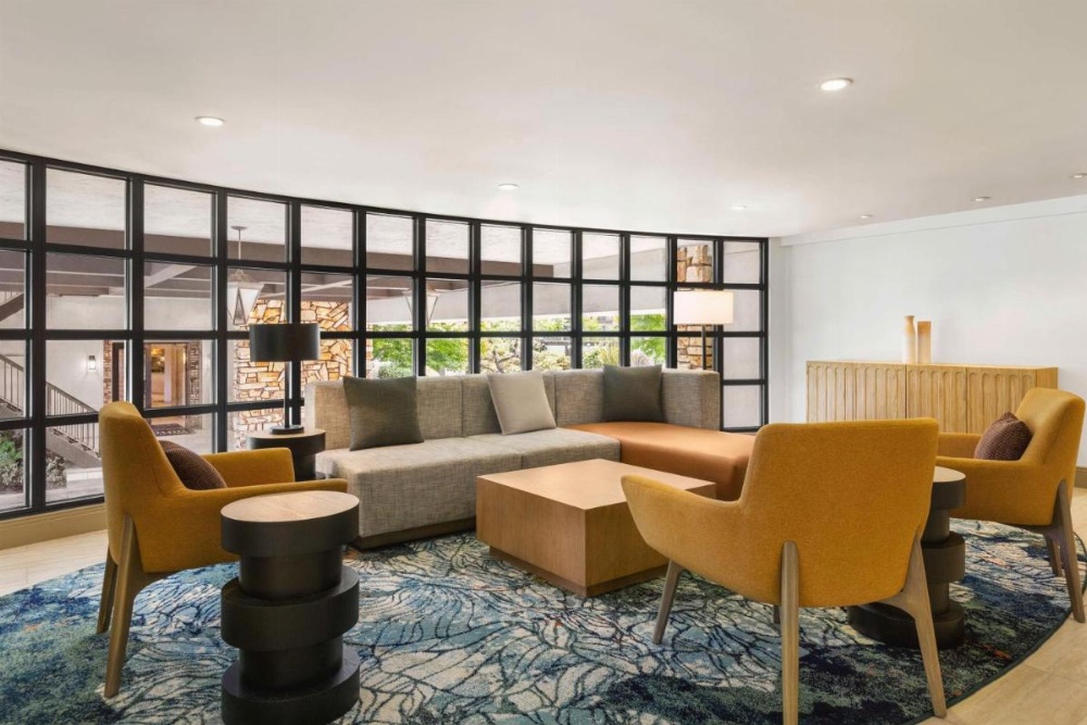 Hilton Garden Inn Monterey Image 10