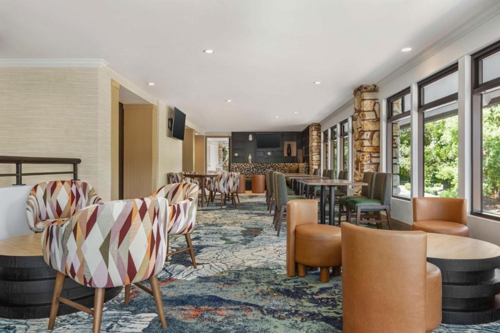 Hilton Garden Inn Monterey Image 11