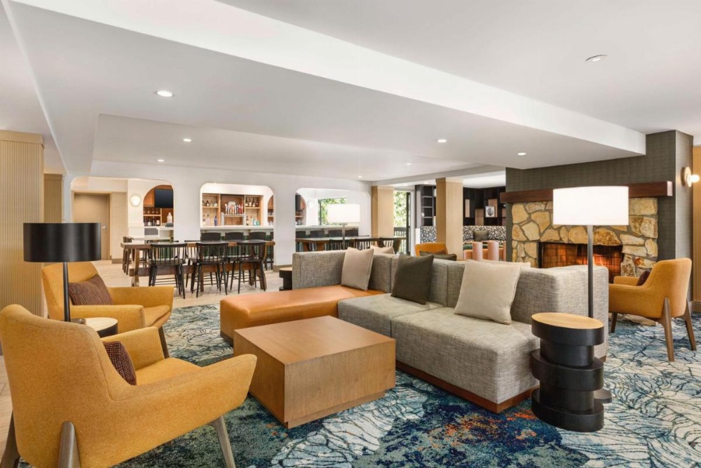 Hilton Garden Inn Monterey Image 16