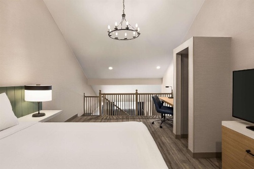 Hilton Garden Inn Monterey image 29